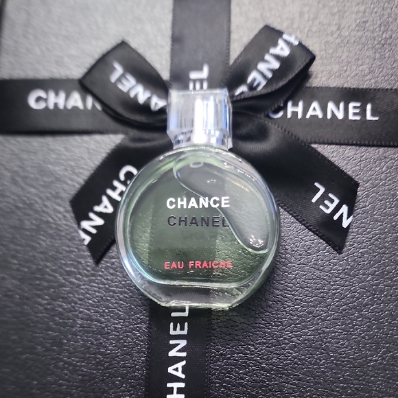 CHANEL Chance Eau Fraîche with Black and White Accents. Travel Sizes - Picture 1 of 1